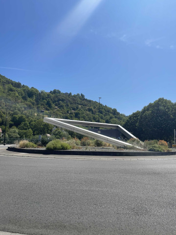 Le Delta du Doubs ; statue monumentale