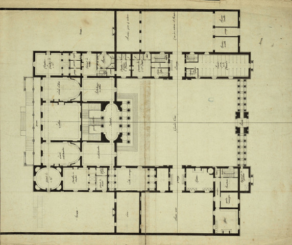 Plan du rez-de-chaussée de l'Hôtel de l'Intendance de Franche-Comté (Préfecture). Premier projet [dessin] , [Besançon] : [s.n.], [1771-1778]