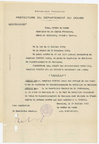 Sapeurs -Pompiers, personnel, effectifs (1912-1948) ; Habillement (1907-1942) ; Accidents (1908-1949) ; Admission des sergents fontainiers (1925) ; Présentation du nouveau commandant et des nouveaux officiers (1920) ; promotions, recrutement, nominations, révocations, départs (1908-1954) ; Dons , félicitations, décorations, ancienneté (1912-1953) ; Réorganisation du poste permanent (1912-1917) ; création d'un poste permanent (1945-1948)