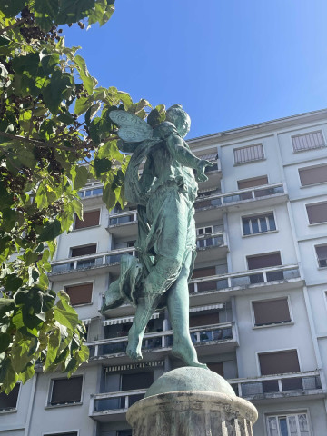 Statue ; Statue de la déesse Flore