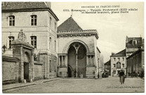 Besançon - Temple protestant (XIIIe siècle) et marché couvert, place Paris [image fixe] , Besançon : Gaillard-Prêtre, 1912/1920