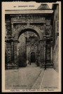 Besançon (Doubs) - Porte Noire - Arc de Triomphe élevé par les Romains [image fixe] , Mâcon : Phot. Combier, 1904/1930