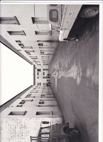 Construction de la Cité de l'Escale pour résorber le bidonville des Founottes. - Aménagement des espaces extérieurs : plans, correspondance, études, photographies, délibérations du conseil municipal (197O-1990). Note : voir les permis de construire n°99 (1970) et n°950 (1967).